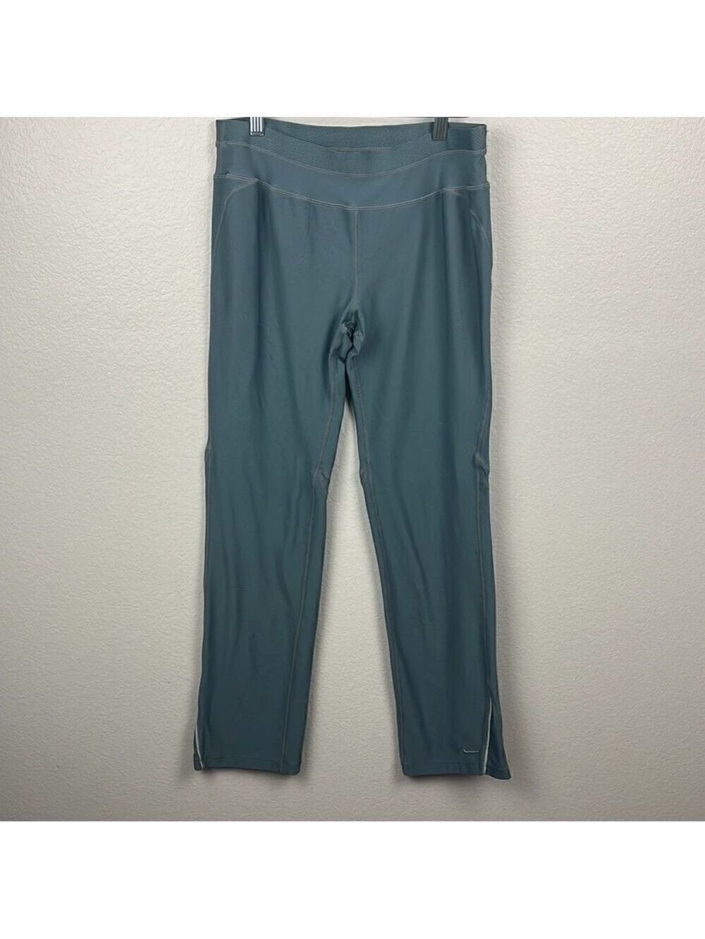 Nike FITDRY Gray Straight Leg Leggings Yoga Pants Venting Rear Pocket M